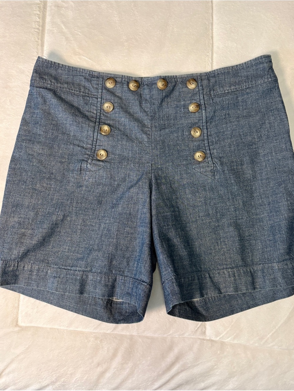 Daniel Cremieux Blue Sailor-Button Chambray Shorts